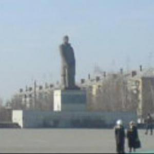 Памятник В.И. Ленину на площади Ленинского Комсомола