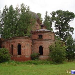 Николаевская церковь в селе Караванном 1872 года постройки
