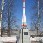 Памятник, посвященный космонавту П. И. Беляеву, в селе имени Бабушкина