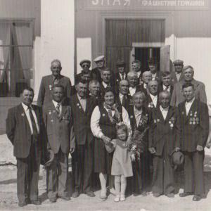 Ветераны посёлка Средний Баскунчак, 9 мая 1985 г.