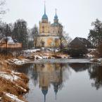 Деревня Берново. Успенская церковь, река Тьма. Ноябрь 2014 г. Фото: Татьяна Ланская.