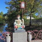 Скульптура на Большом Китайском мосту в Александровском парке