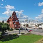 Вид на Дворянскую улицу и Троицкую церковь. Август 2015 г. Фото: А. Востриков.
