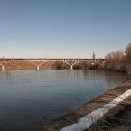 Мост через реку Волгу в Старице. Апрель 2013 г. Фото: Анатолий Максимов.