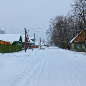 Красное, деревенская улица. Январь 2016 г. Фото: Анатолий Максимов.
