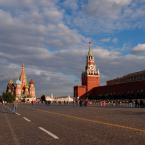 Вид с Красной площади на Спасскую башню и храм Василия Блаженного. Фото И. Новиковой.