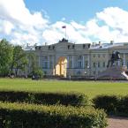 Вид на Сенатскую площадь и памятник Петру I (Медный). Июнь 2015 г. Фото: А. Востриков.