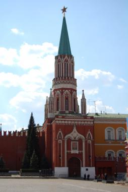 Никольская башня Московского Кремля. Апрель 2014 г. Фото: А. Востриков.