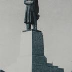 Памятник Сталину, стоявший на постаменте до 1961 г.