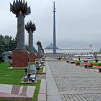 Монумент Победы, вид с Центральной аллеи Парка Победы. Сентябрь 2014 г. Фото: А. Востриков.