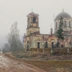 Успенская церковь, вид с проселочной дороги. Март 2014 г. Фото: Анатолий Максимов.