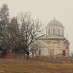 Успенская церковь, вид со стороны основного объема. Март 2014 г. Фото: Анатолий Максимов.