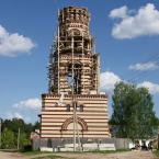 Строительство монастырской колокольни. Май 2010 г. Фото: Анатолий Максимов.