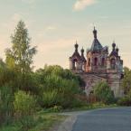 Вид на храм с дороги. Август 2013 г. Фото: Анатолий Максимов.