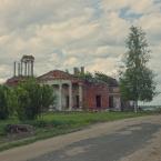 Введенская церковь в селе Диево. Май 2014 г. Фото: Анатолий Максимов.