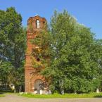 Отдельно стоящая колокольня Богоявленской церкви. Июнь 2014 г. Фото: Анатолий Максимов.