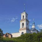 Вид на церковь со стороны колокольни. Июнь 2014 г. Фото: Анатолий Максимов.
