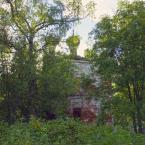 Церковь Покрова Пресвятой Богородицы рядом с деревней Гайново. Июнь 2014 г. Фото: Анатолий Максимов.