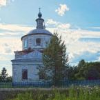 Вид на церковь со стороны апсиды. Август 2014 г. Фото: Анатолий Максимов.