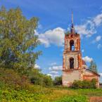 Вид на колокольню храма. Август 2014 г. Фото: Анатолий Максимов.